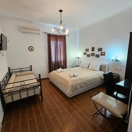 Alice Maisonette & Aparthotel Adamantas (Milos)