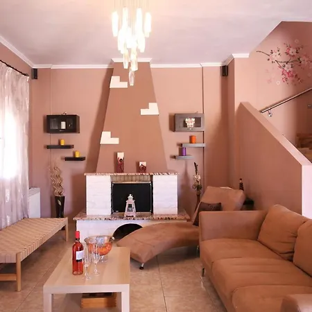 Alice Maisonette & 4*