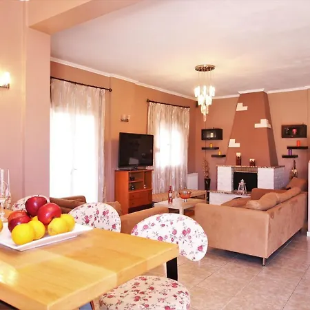 Alice Maisonette & Adamantas (Milos)