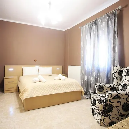 Apartahotel Alice Maisonette &