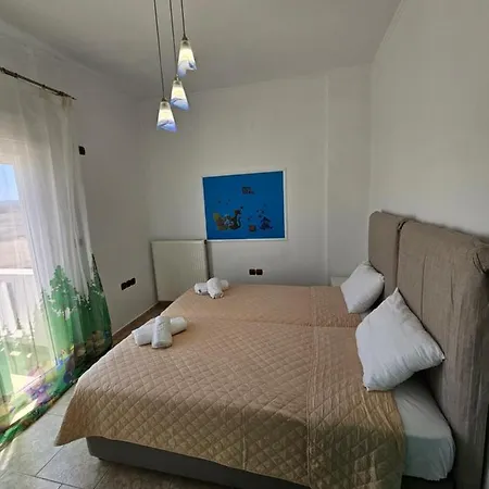 Alice Maisonette & Apartahotel Adamantas (Milos)