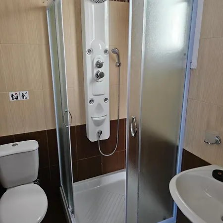 Alice Maisonette & Adamantas (Milos)