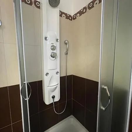 Alice Maisonette & 4* Adamantas (Milos)