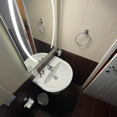 Alice Maisonette & 4*