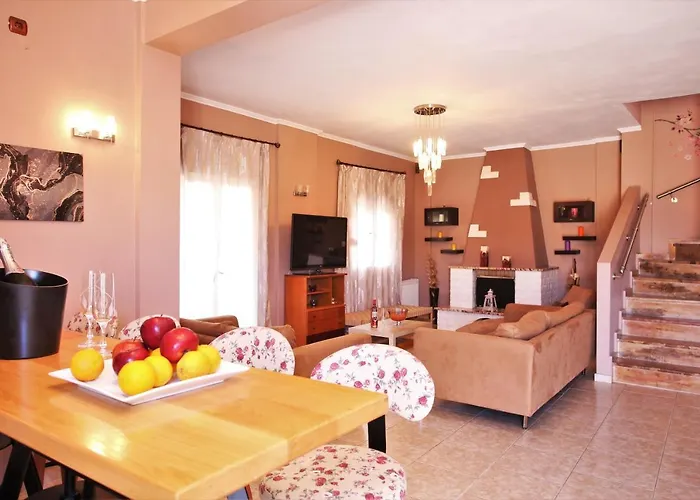 Alice Maisonette & Adamantas (Milos)