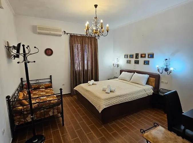 Alice Maisonette & Aparthotel Adamantas (Milos)